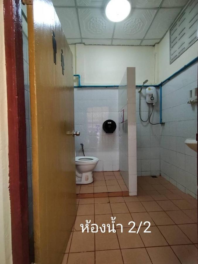 Home Stay At Tapae Чиангмай Екстериор снимка