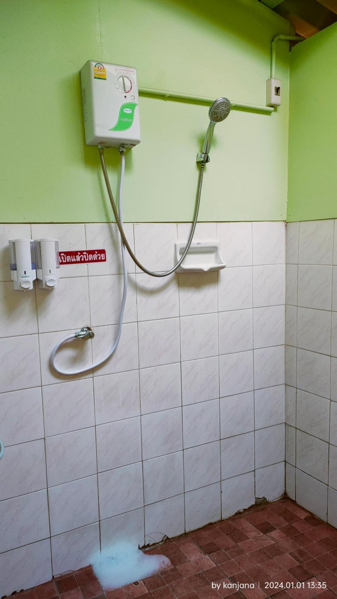 Home Stay At Tapae Чиангмай Екстериор снимка