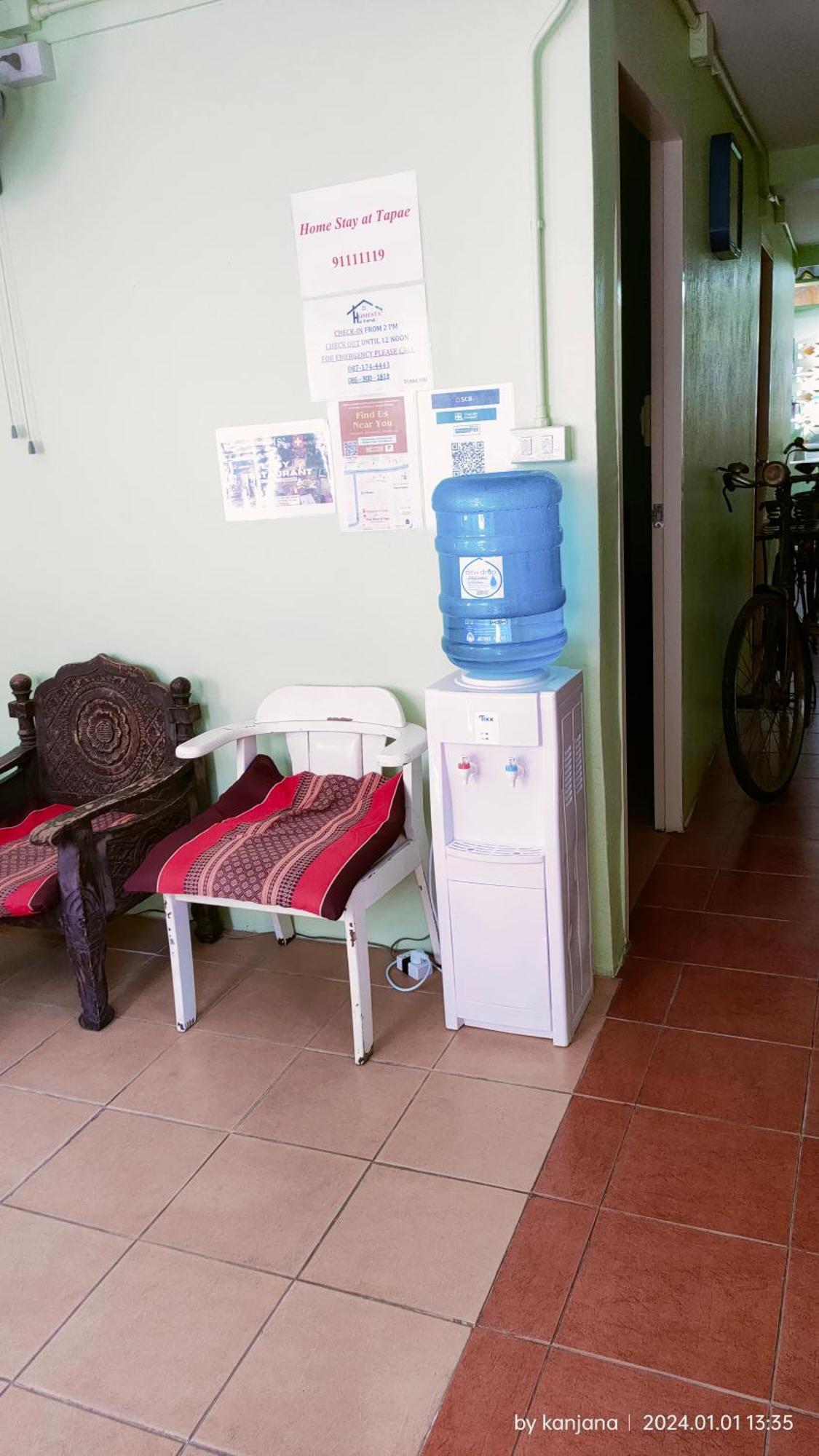 Home Stay At Tapae Чиангмай Екстериор снимка