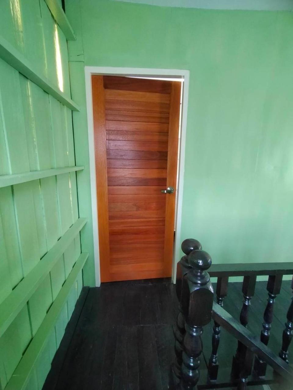Home Stay At Tapae Чиангмай Екстериор снимка