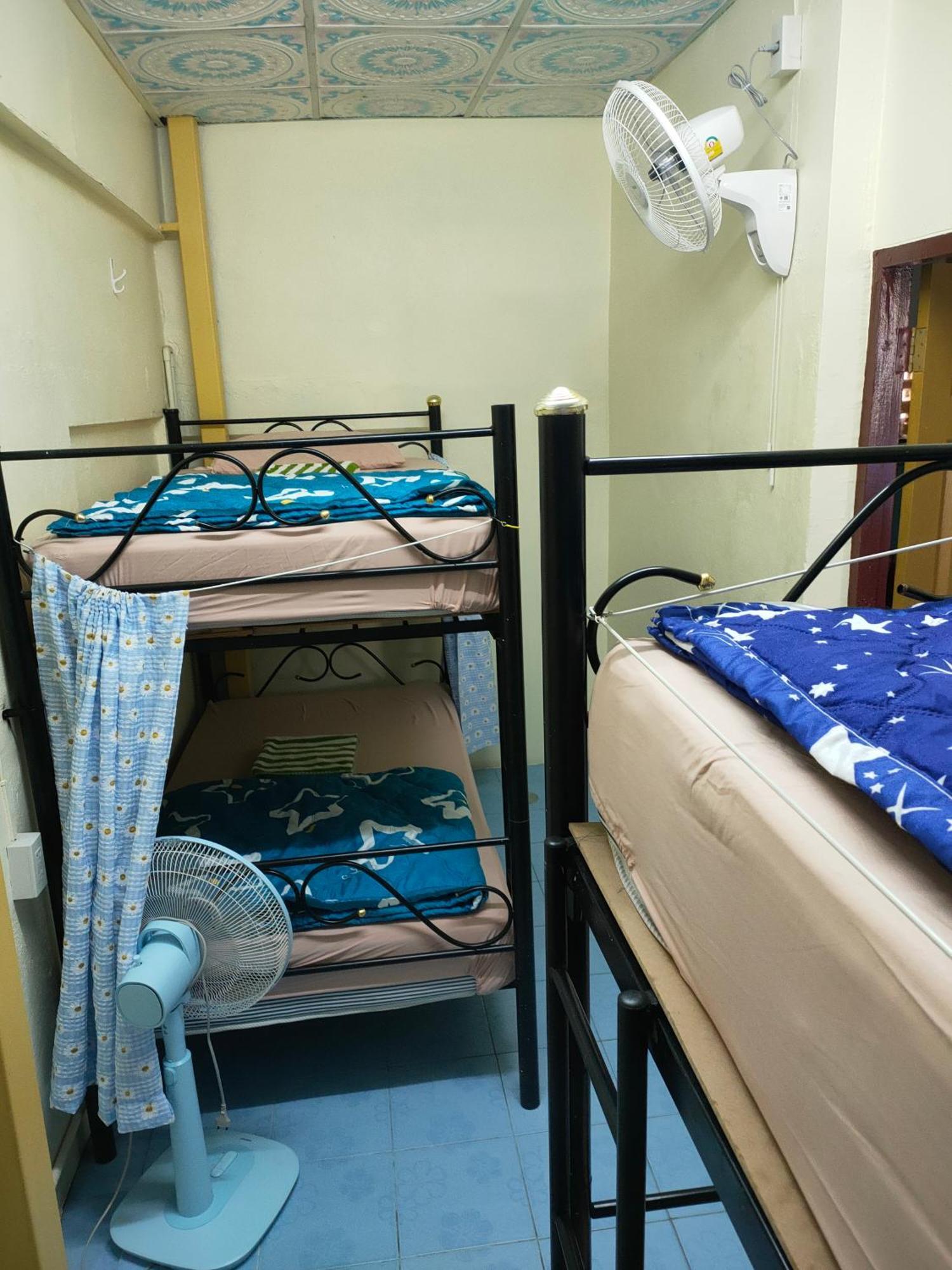 Home Stay At Tapae Чиангмай Екстериор снимка