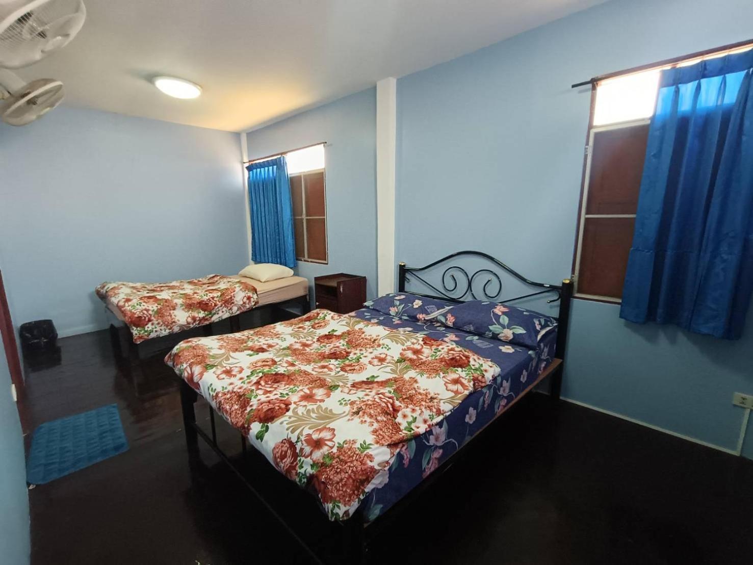 Home Stay At Tapae Чиангмай Екстериор снимка