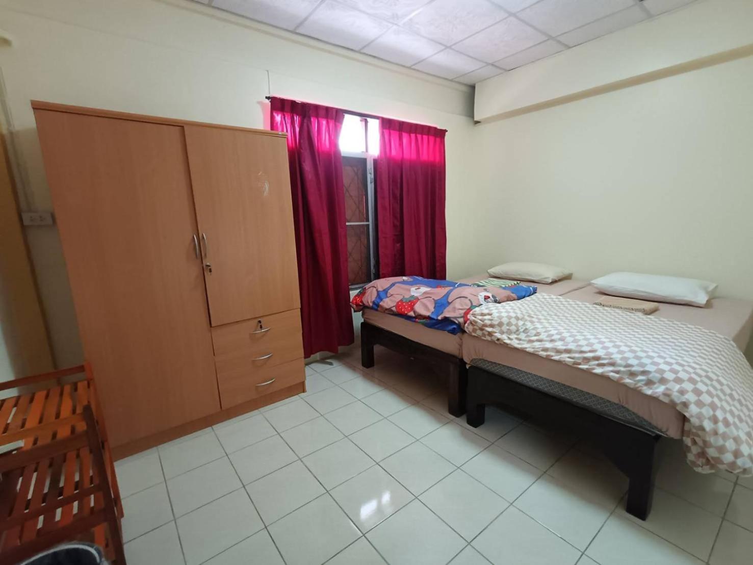 Home Stay At Tapae Чиангмай Екстериор снимка