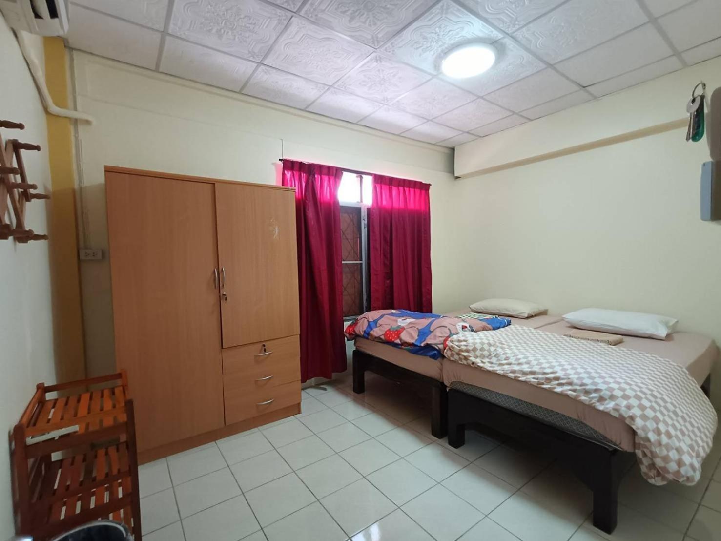 Home Stay At Tapae Чиангмай Екстериор снимка